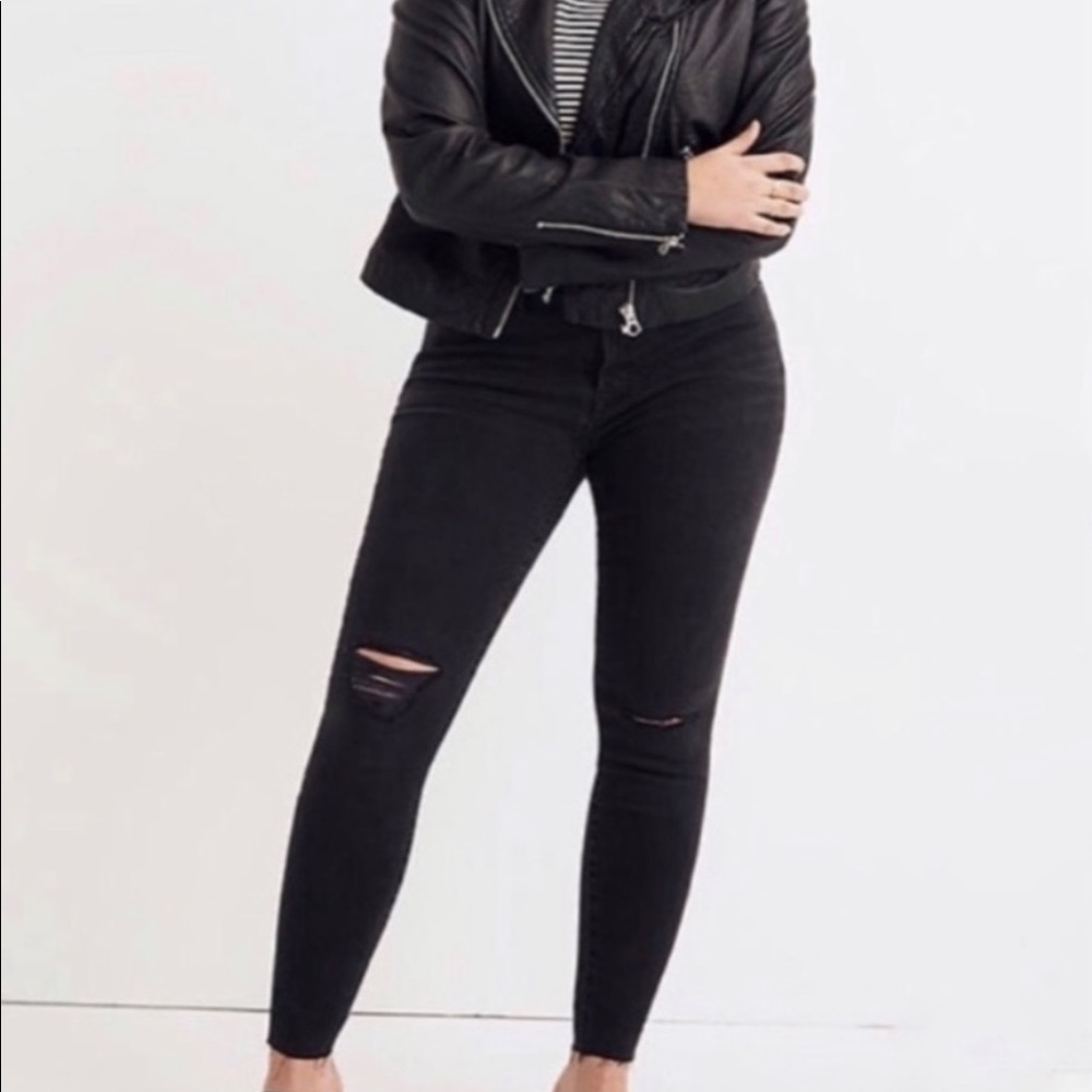 Madewell Black Distressed 9” High-Rise Skinny Jeans